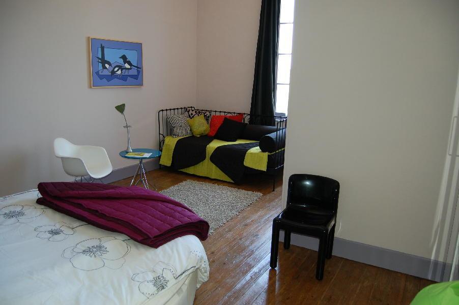 La Vieille Ecole Bed & Breakfast Bourgougnague Rom bilde